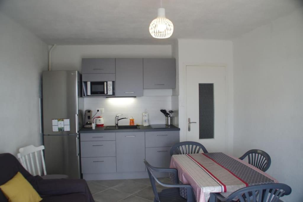 Superbe Appartement Avec Vue Sur Le Port Et Plage Saint-Pierre-la-Mer  Exteriér fotografie