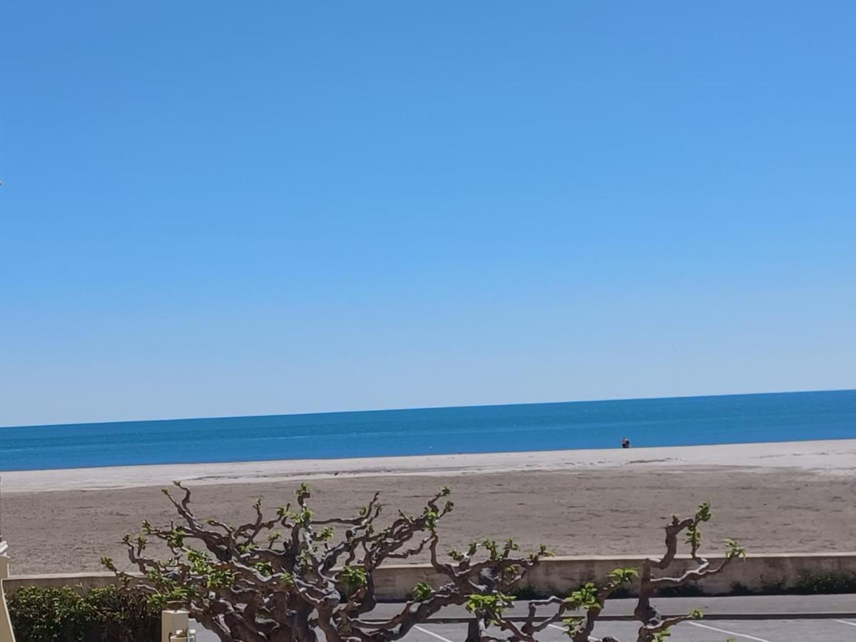 Superbe Appartement Avec Vue Sur Le Port Et Plage Saint-Pierre-la-Mer  Exteriér fotografie